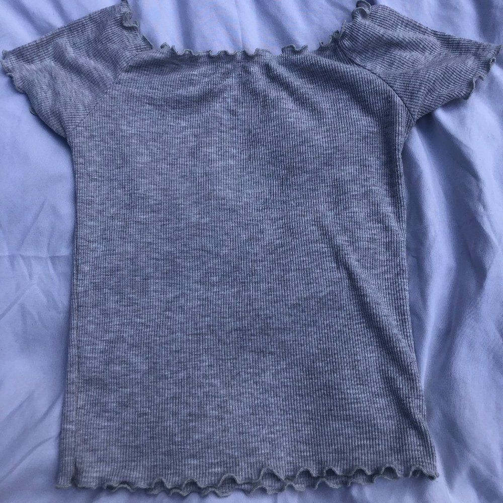 Light Grey Top - Picture 2 of 2